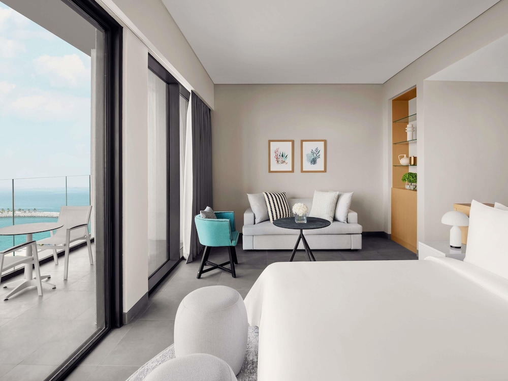 Superior Room, 1 King Bed with Sofa bed, Sea View photo 2