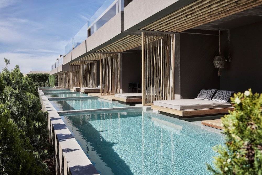 Poolside Retreat