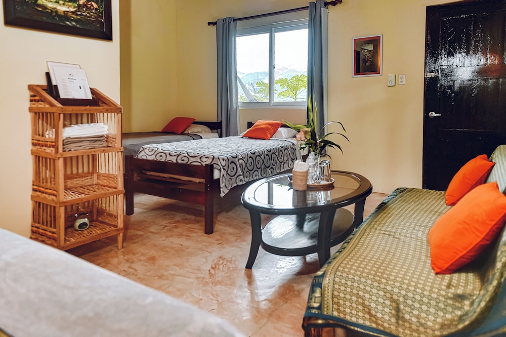 Deluxe Quadruple Room, 1 Bedroom, Private Bathroom, Garden View photo 1
