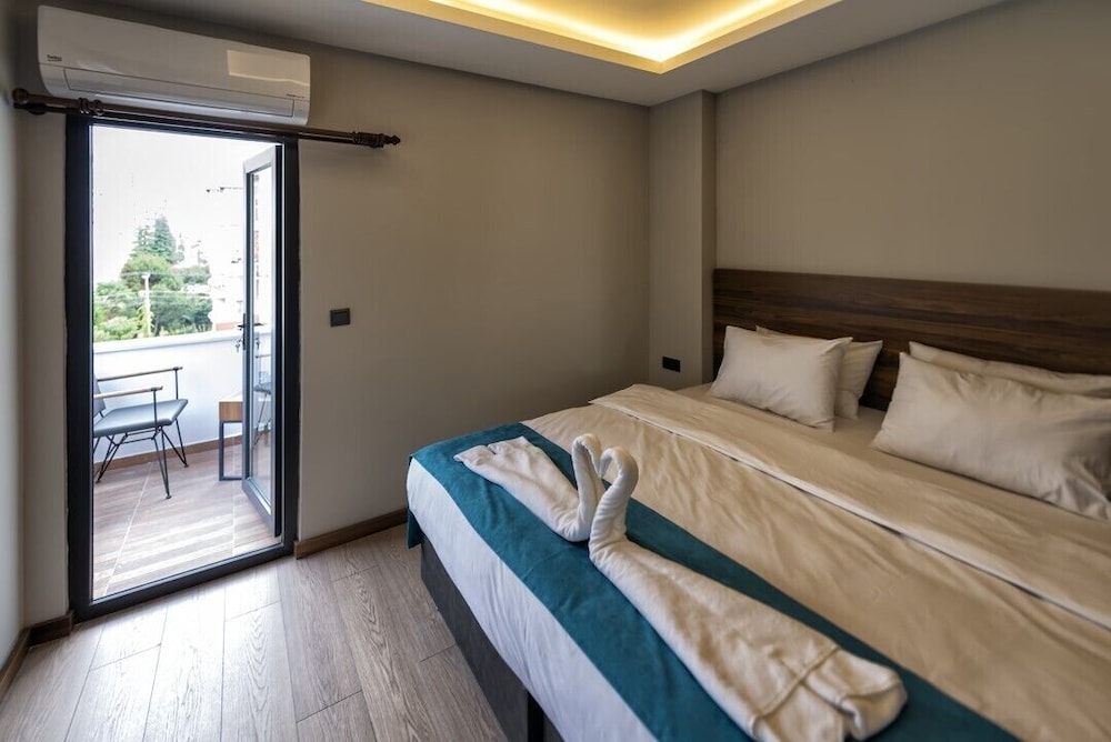 Deluxe Room, 1 Bedroom, Sea View - Photo 1
