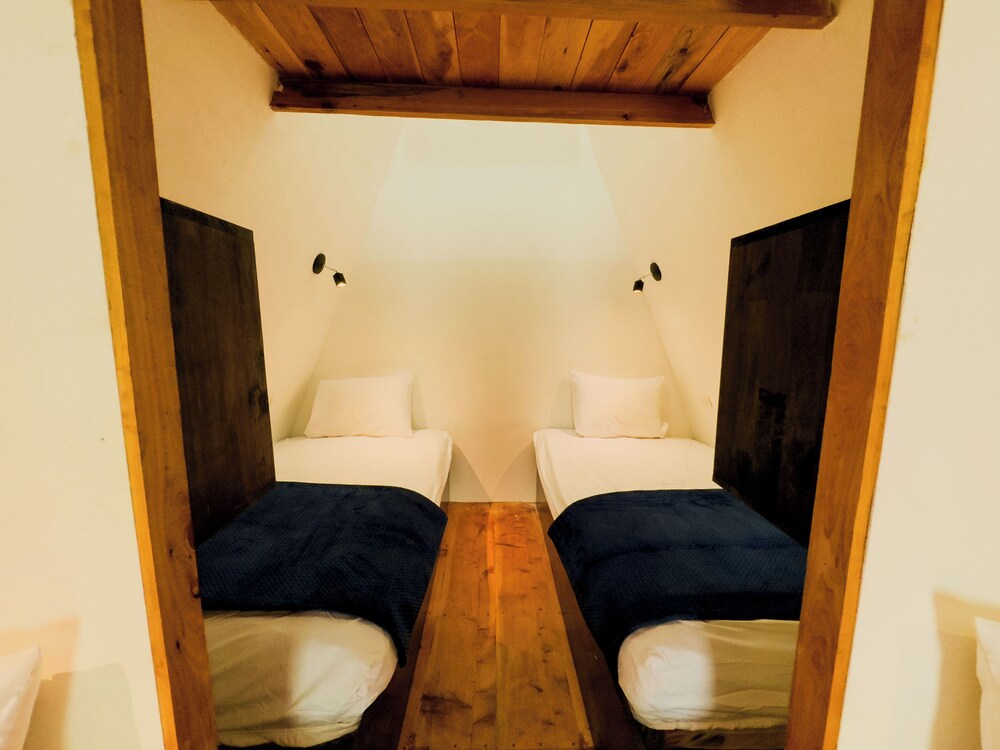 Traditional Shared Dormitory - Male Only photo 3