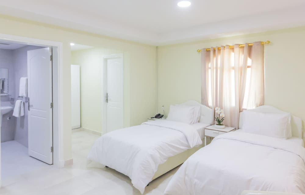 Deluxe Double or Twin Room photo 2