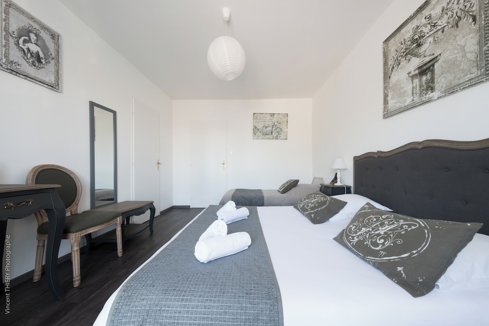 Basic Triple Room, Balcony photo 1