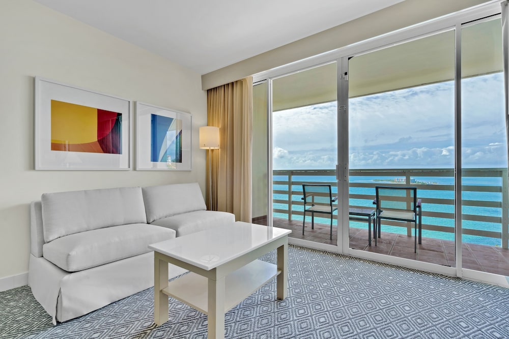 Room, 2 Queen Beds, Ocean View - Photo 3
