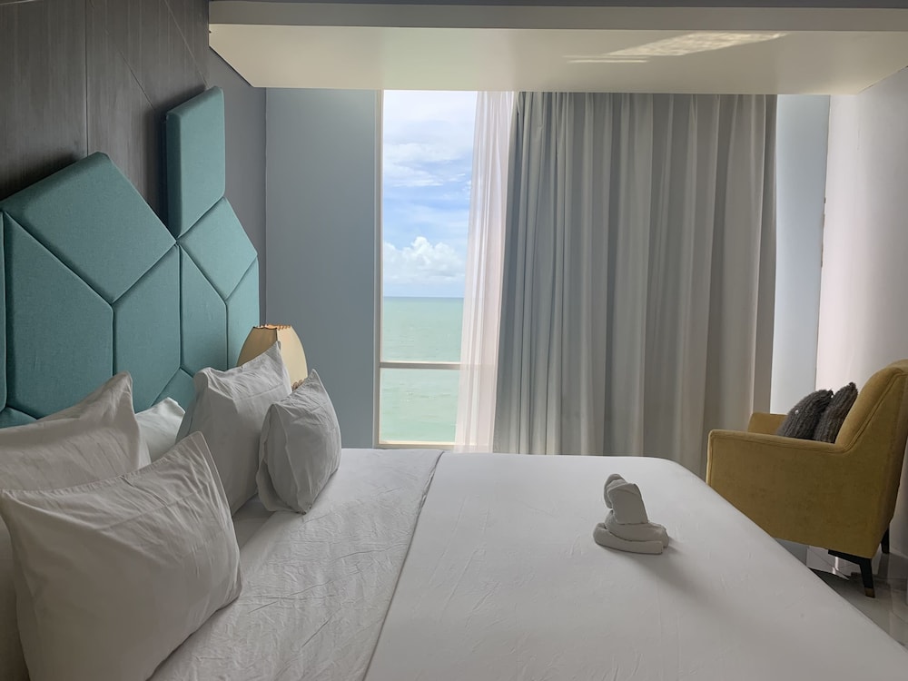 Suite Room - Photo 2