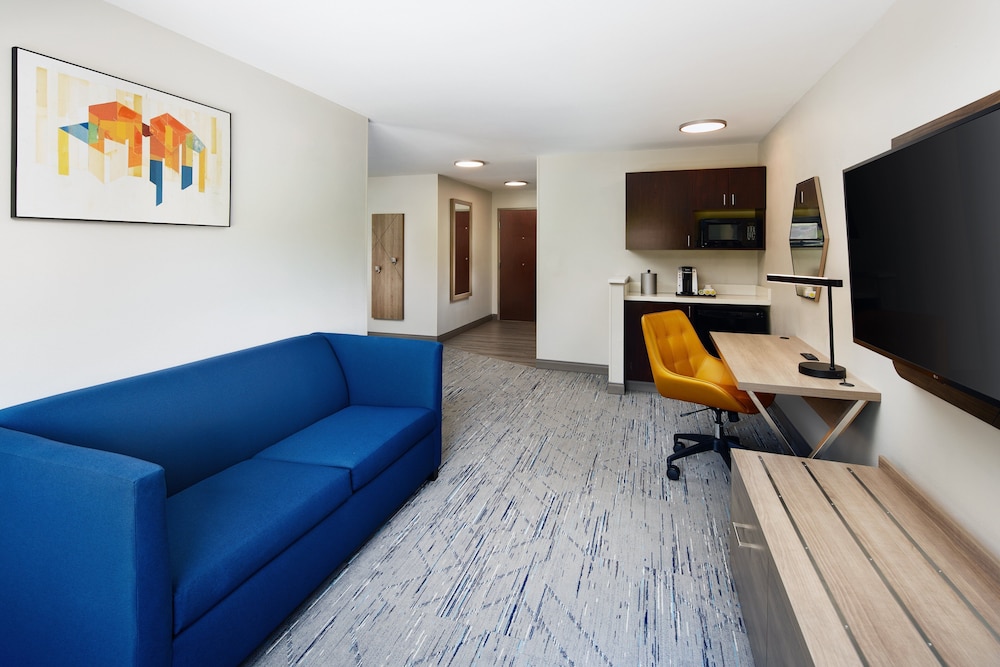 Suite, 2 Queen Beds (Extra Floor Space) photo 1