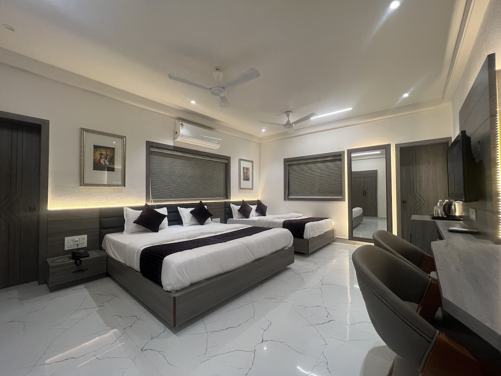 Executive Room photo 2