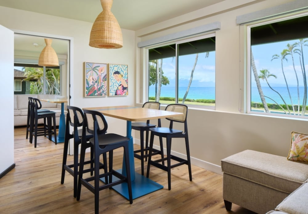 Royal Bungalow, Oceanfront (Studio Suite)