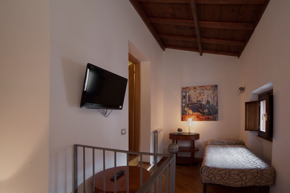 Royal Suite, Annex Building photo 3