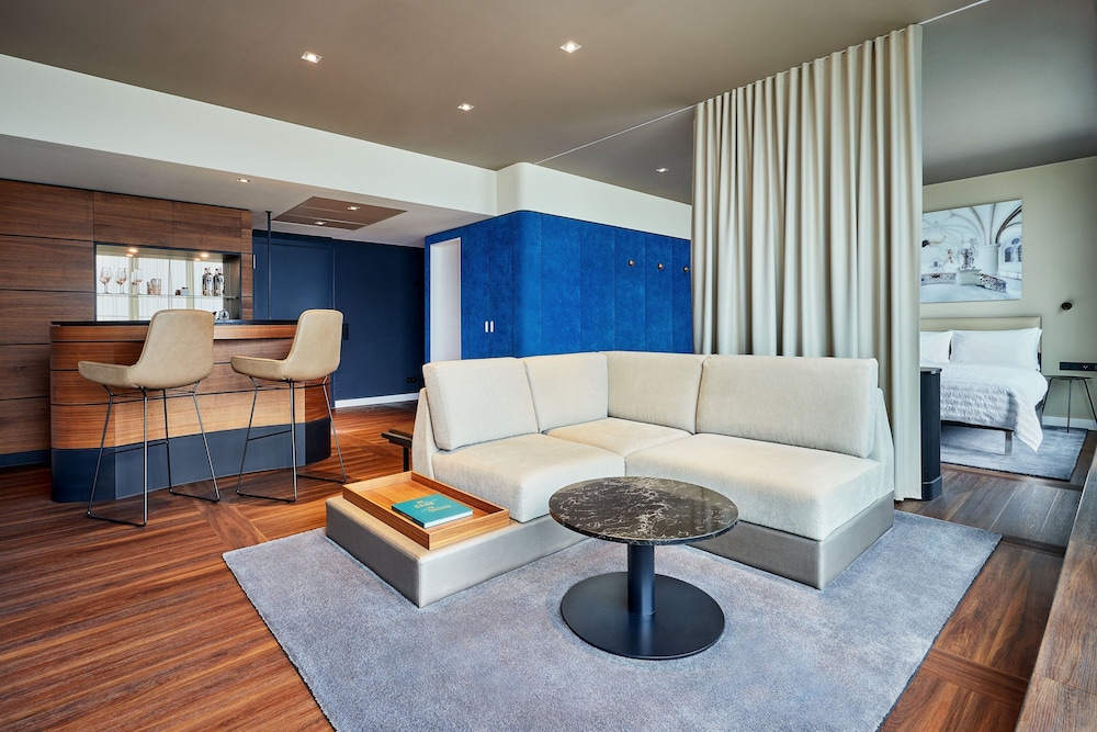 Suite, 1 King Bed, Balcony (View)