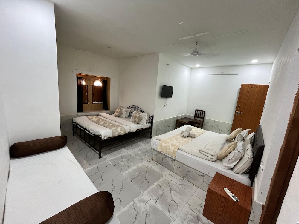 Deluxe Shared Dormitory