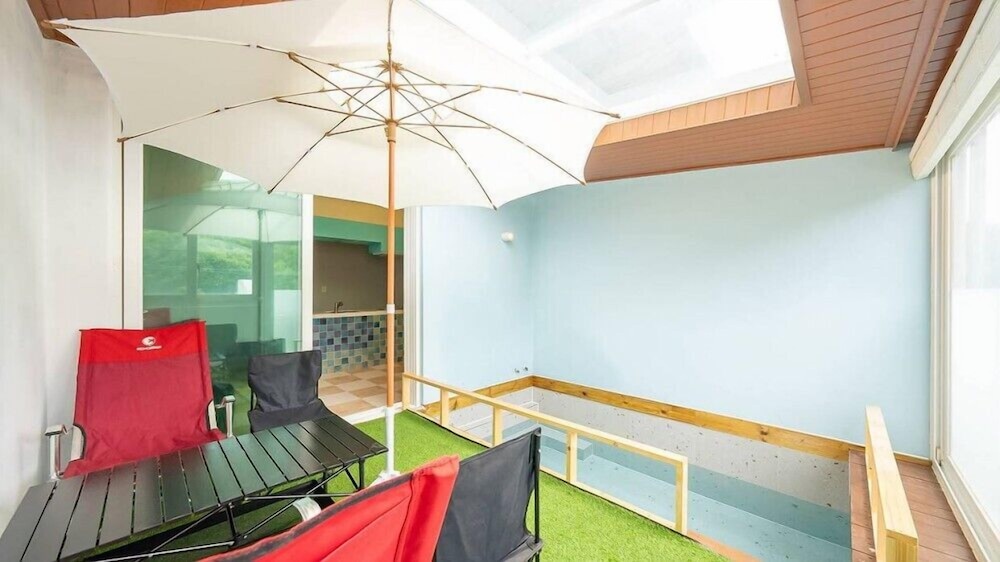 Room (Pool Villa D)
