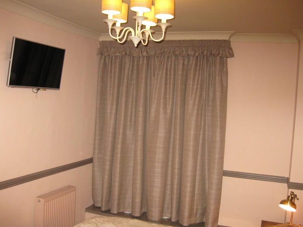 Deluxe Double Room, Ensuite photo 3