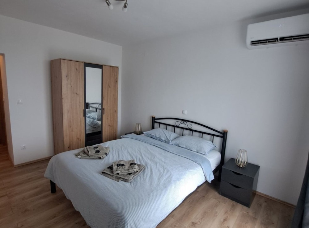 Apartment (Two Bedroom Apartment with Sea View) photo 2