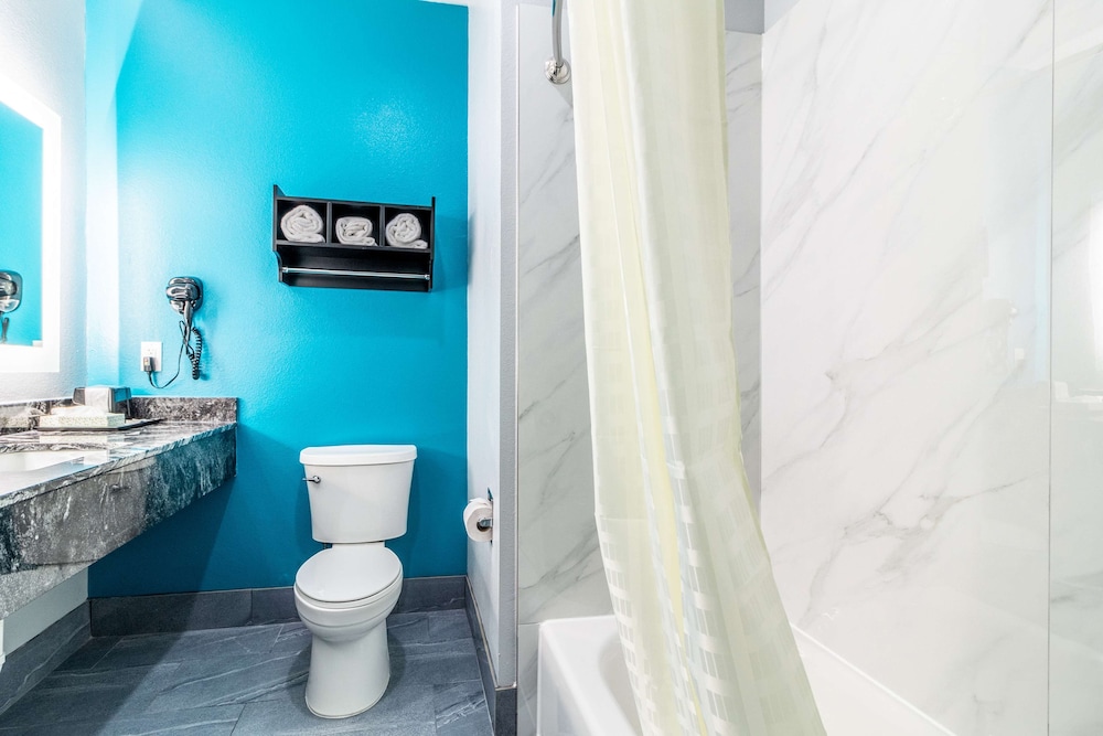 Room, 2 Queen Beds, Accessible, Kitchenette photo 3