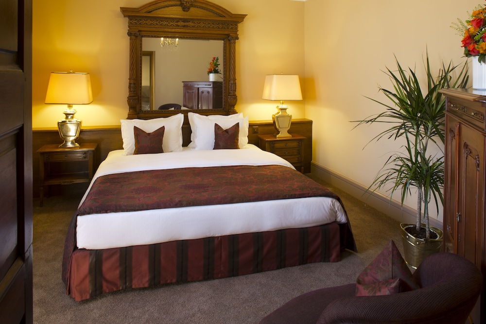 Available room