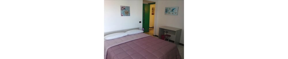 Double Room, Ensuite (Lavanda) photo 1