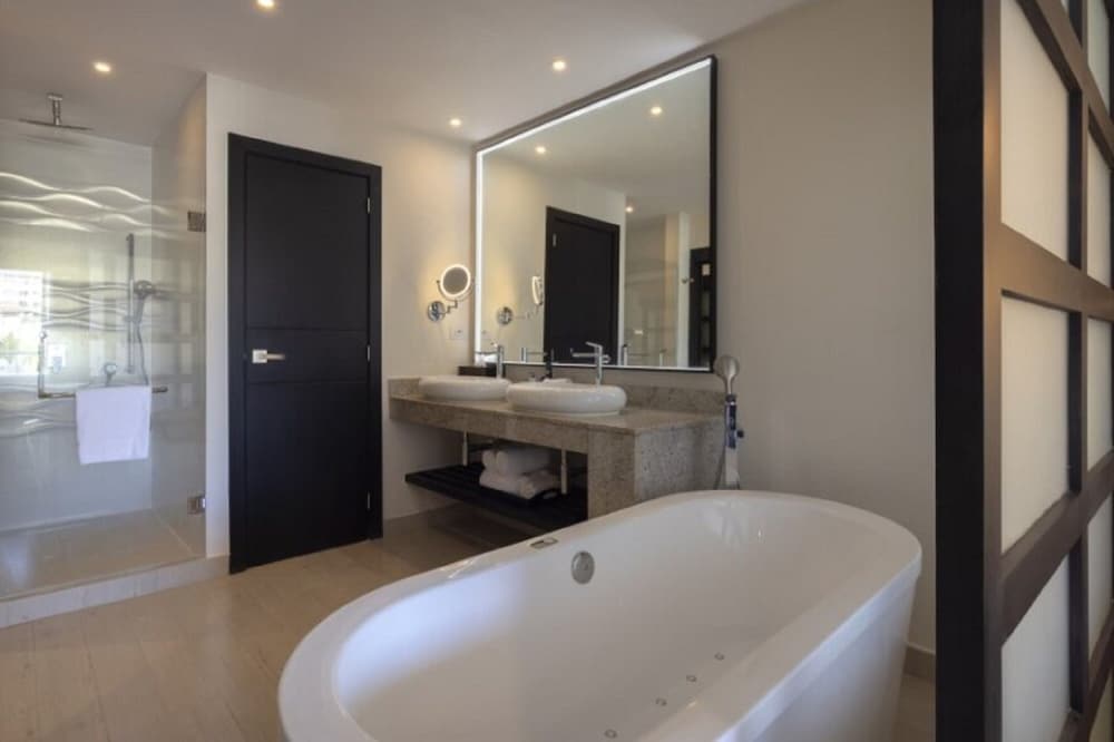 Luxury Junior Suite Ocean view Terrace Jacuzzi Diamond Club photo 2