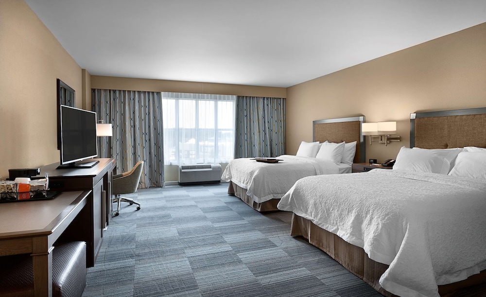 Room, 2 Queen Beds, Accessible (Roll In Shower) photo 1