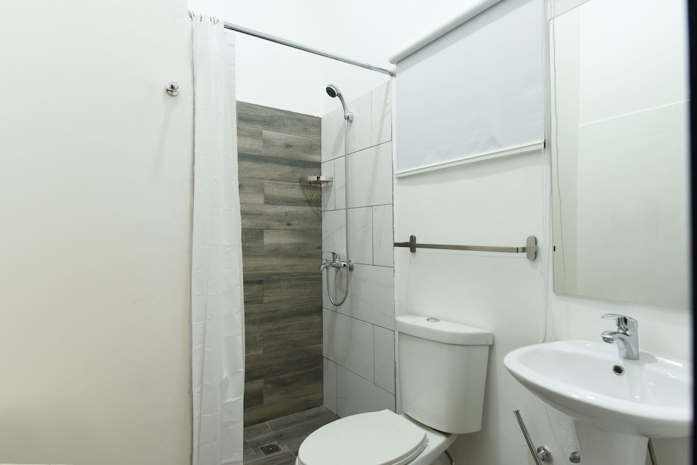 Elite Quadruple Room, 2 Double Beds photo 3