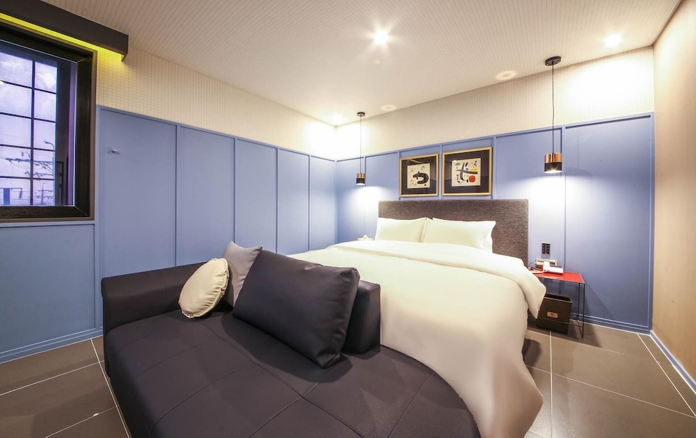 Premium Double Room (Check In: Fri/Sat 8PM, Weekday 6PM)