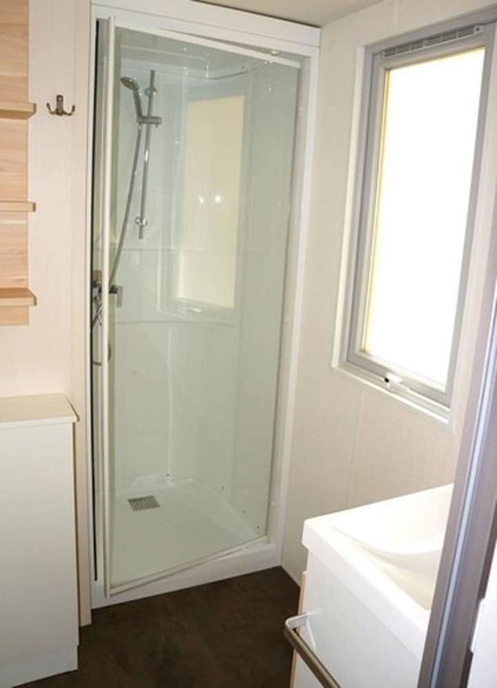 Mobile Home (Lodge Comfort) photo 2