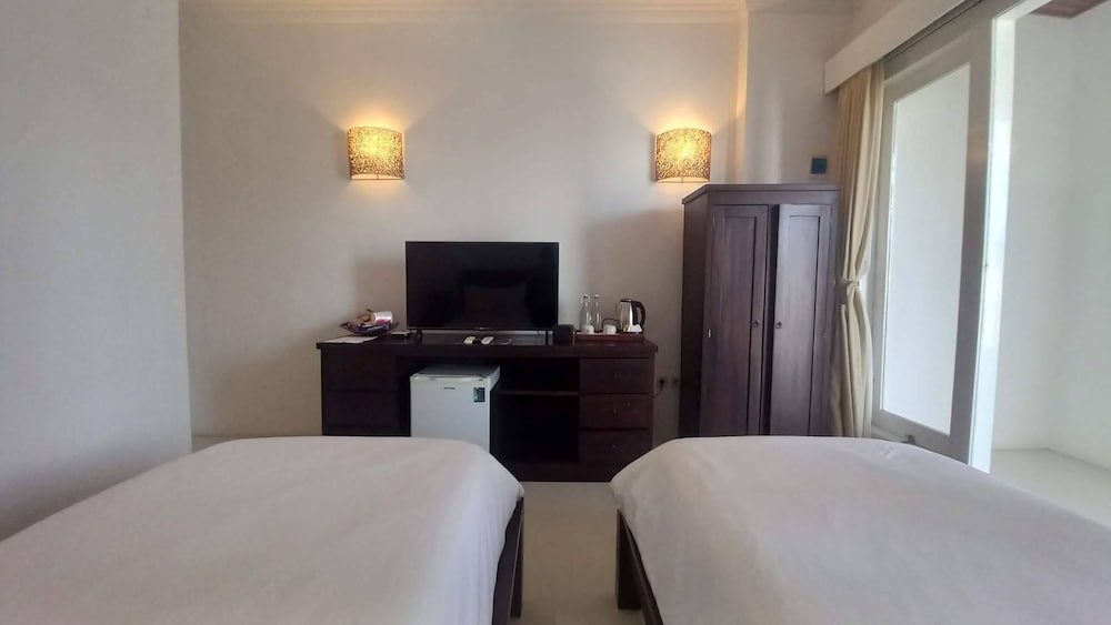 Deluxe Double Room, Balcony - Photo 8