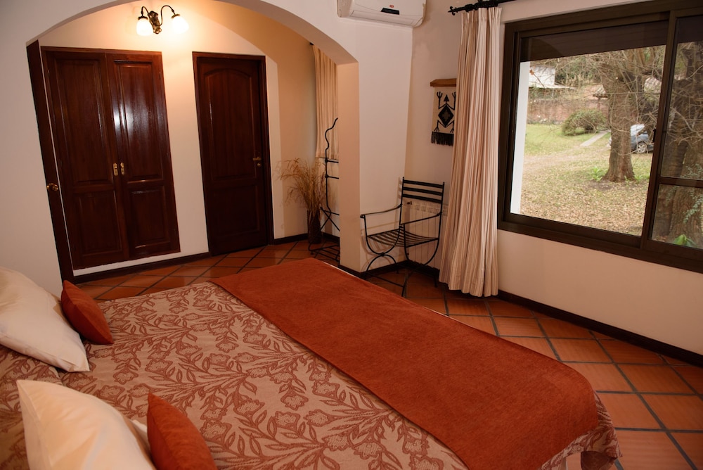 Standard Triple Room photo 3