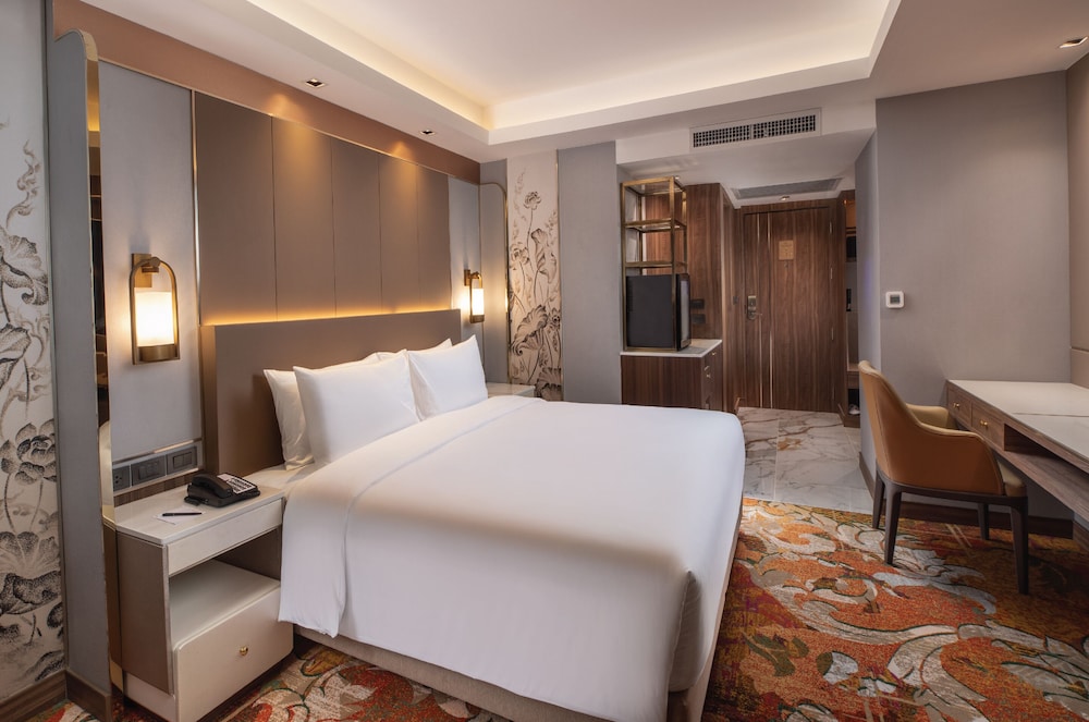 Exclusive Room thumbnail 6