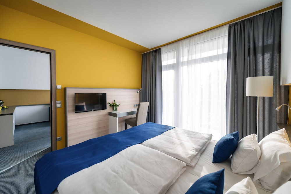 Suite, 1 Double Bed with Sofa bed