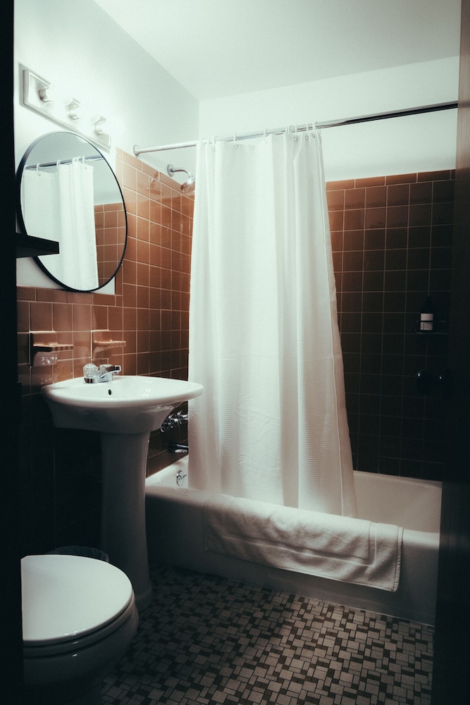 Signature Double Room, Mountain View photo 3