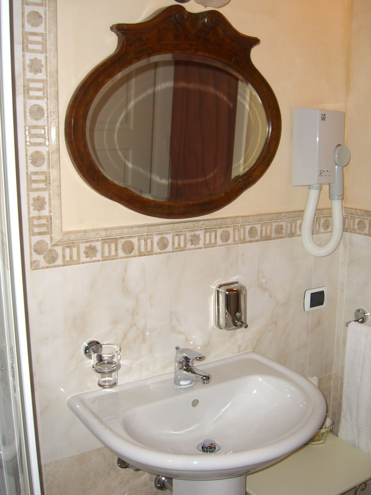 Double Room Single Use photo 3