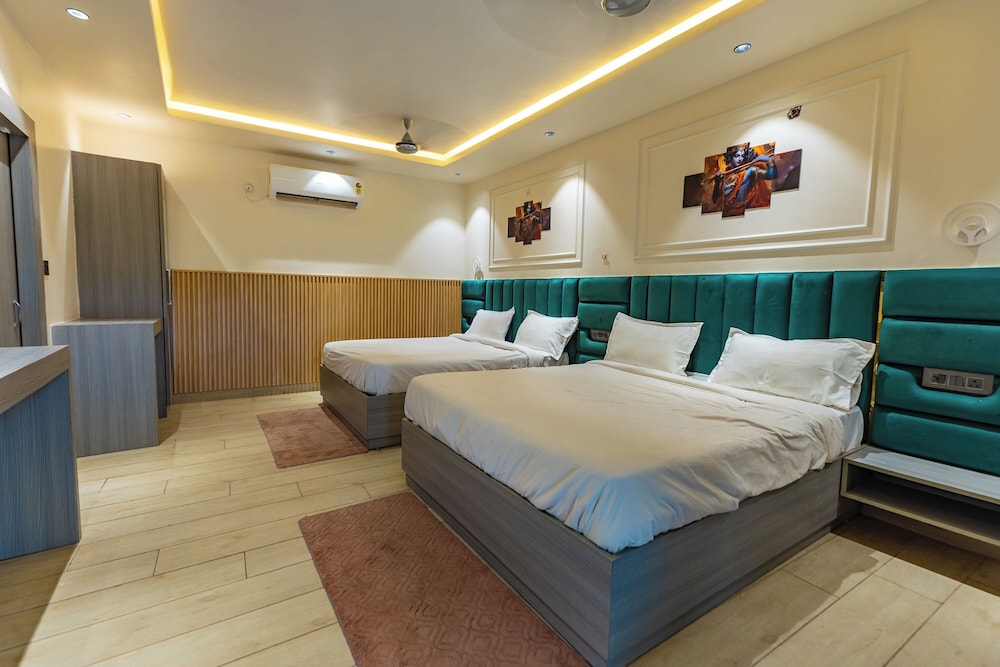 Suite, Garden View