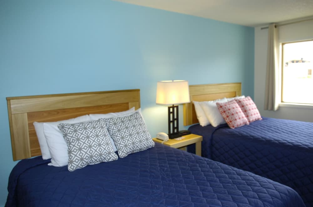 Superior Double Room, 2 Queen Beds, Private Bathroom photo 2