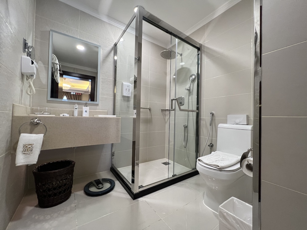 Superior Suite - Photo 2