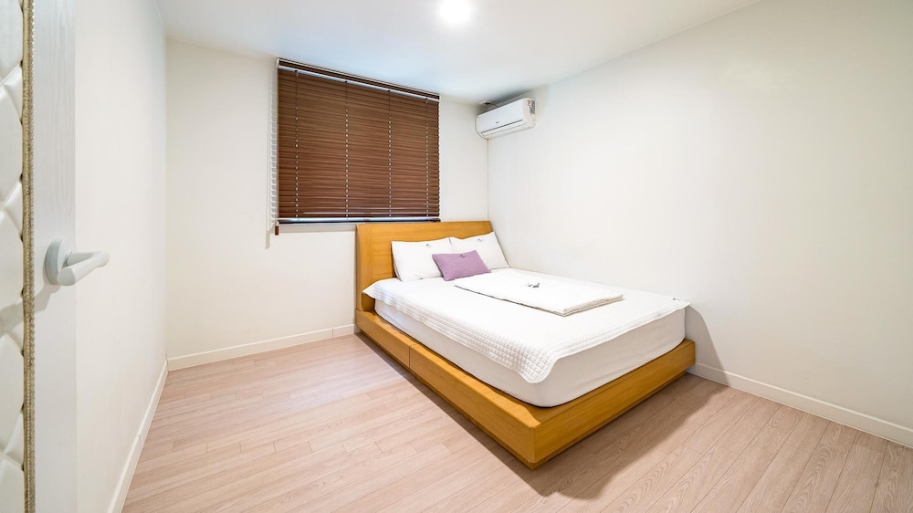 Basic Room, 1 Bedroom (202(No consecutive-night bookings)) - Photo 15