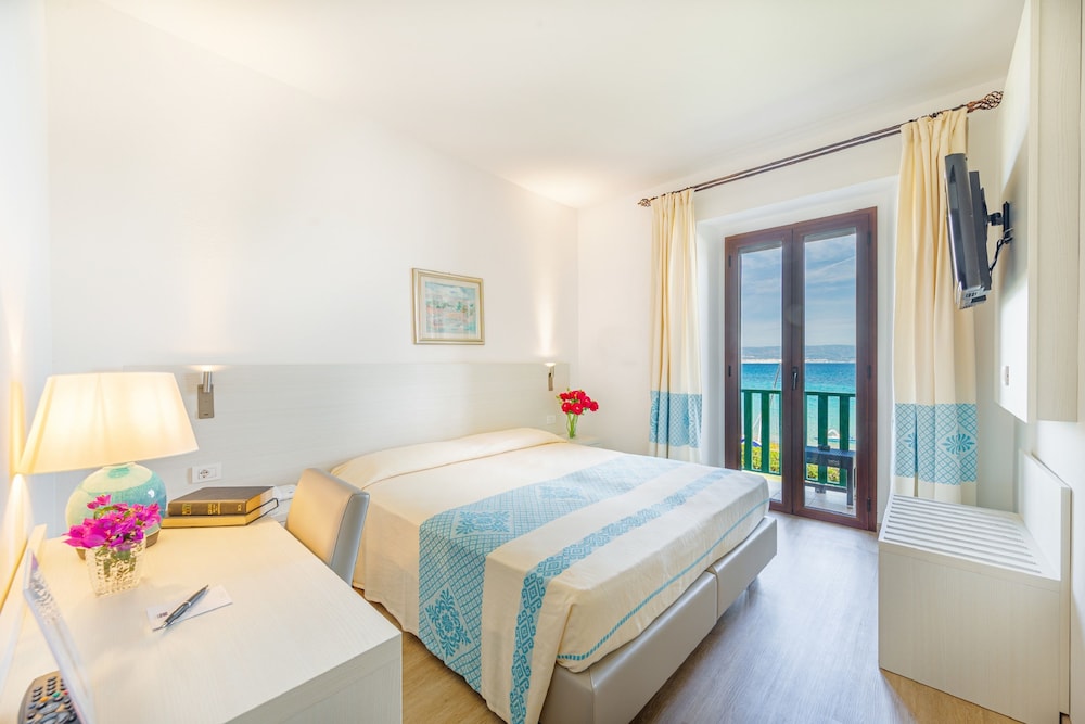 Classic Double Room, 1 Double Bed, Sea View - Photo 1