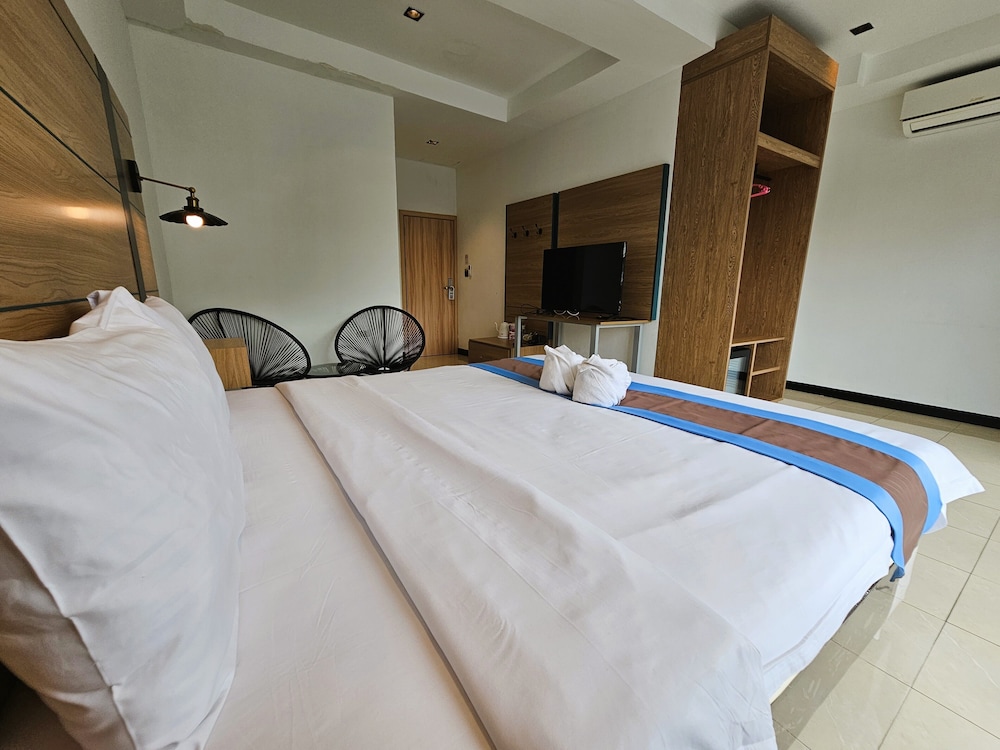 Superior Double Room, Balcony - Photo 6