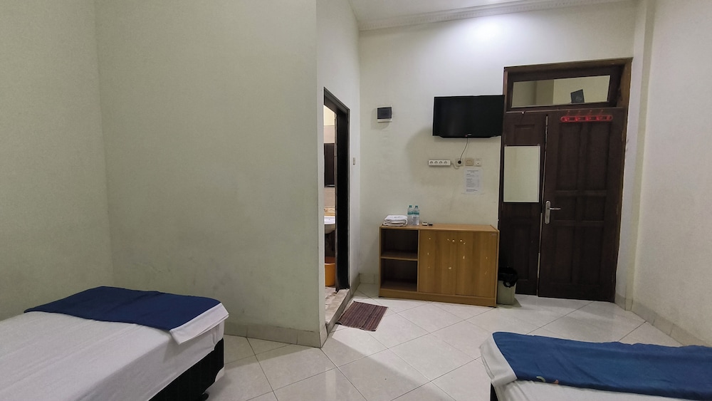 Deluxe Twin Room - Photo 8