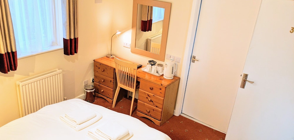 Room (3)