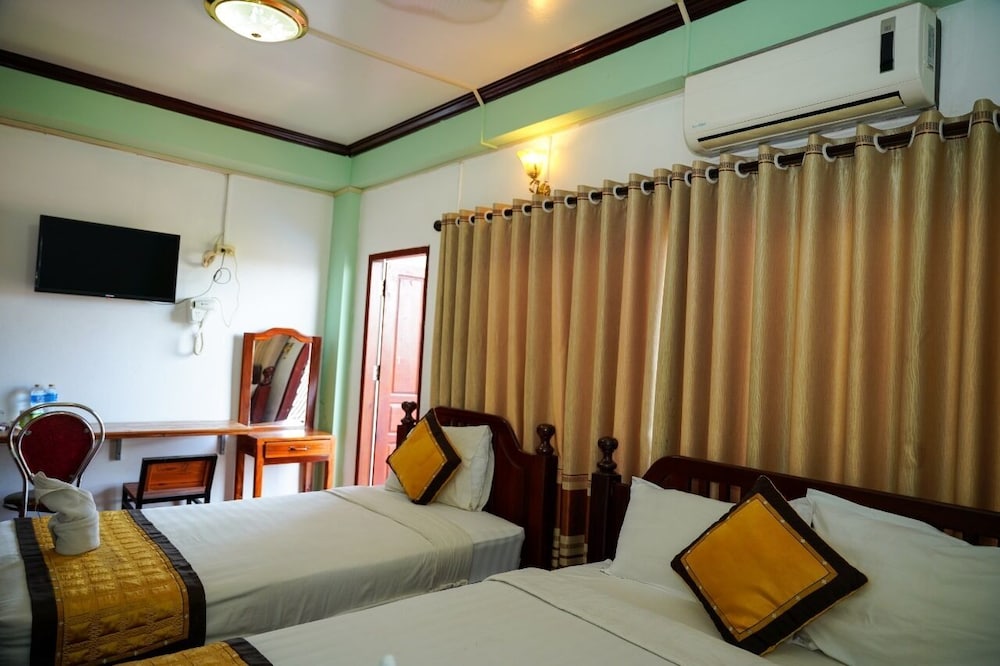 City Twin Room, Balcony, City View photo 2