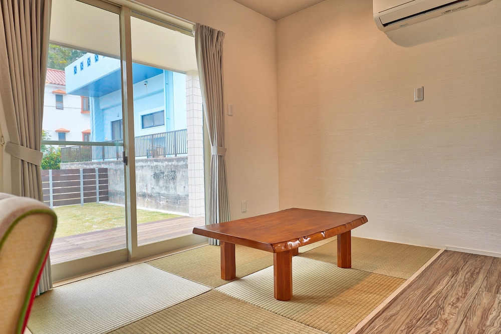 Private Villa (7 Guests) photo 1