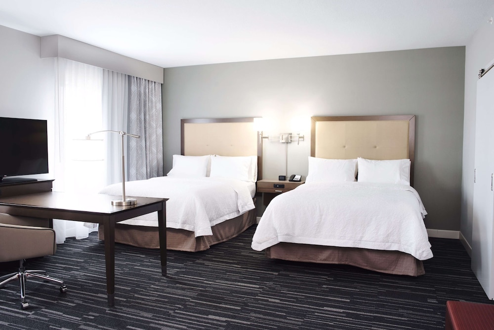 Studio, 2 Queen Beds, Refrigerator & Microwave (Wet bar)