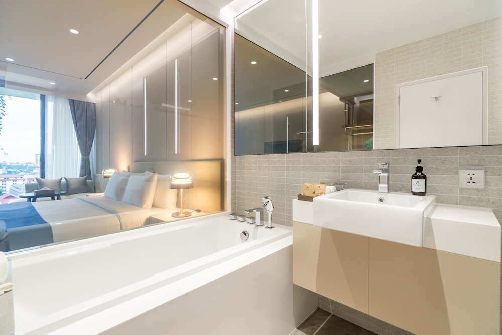 Deluxe Double Room, Ocean View - Photo 7