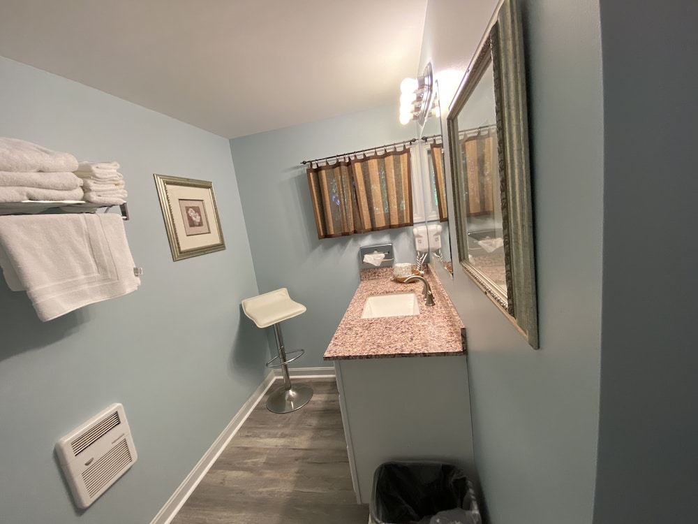 Queen Suite