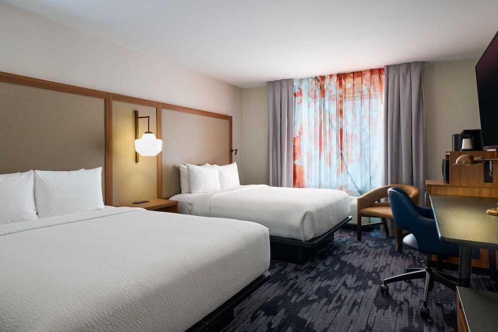 Room, 2 Queen Beds - Photo 4