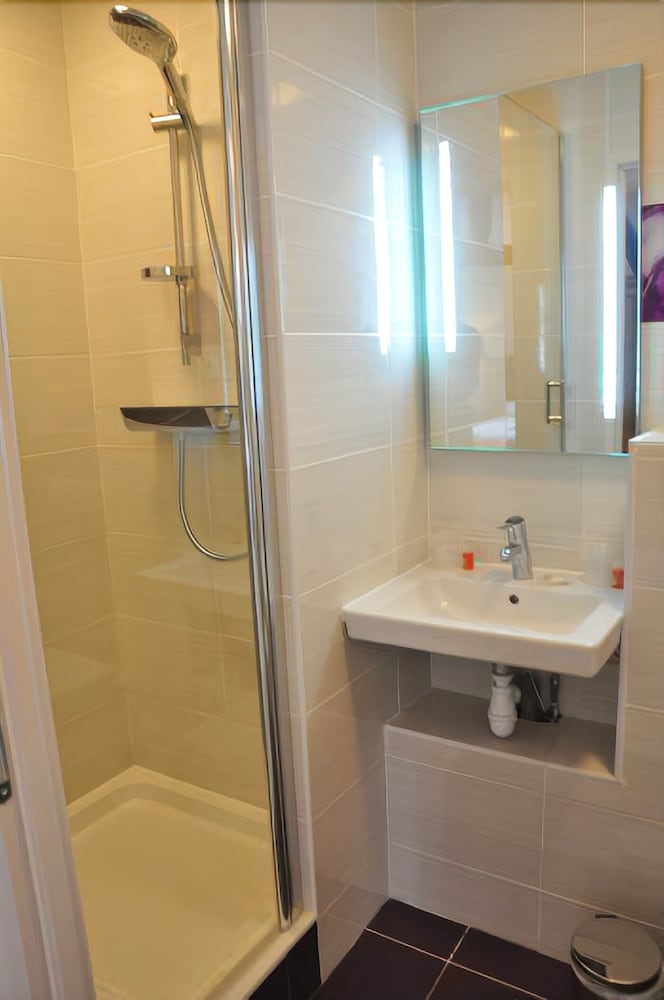 Standard Double Room photo 3