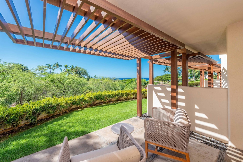 Suite, 1 Bedroom, Lanai (ground Floor)