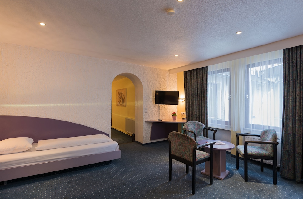Standard Triple Room - Photo 6