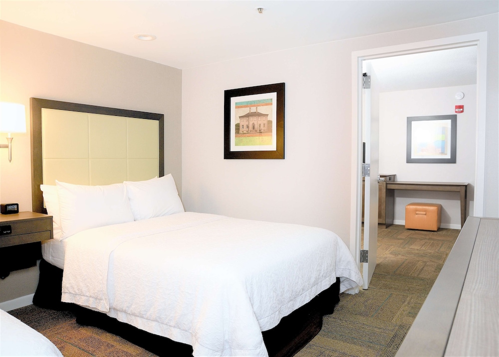Suite, 2 Double Beds, Non Smoking photo 2